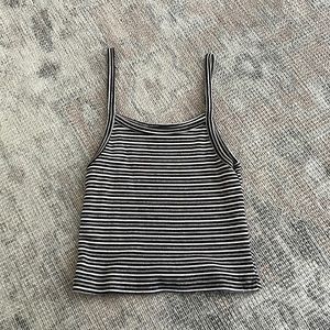 Brandy Melville gray/white/black crop top